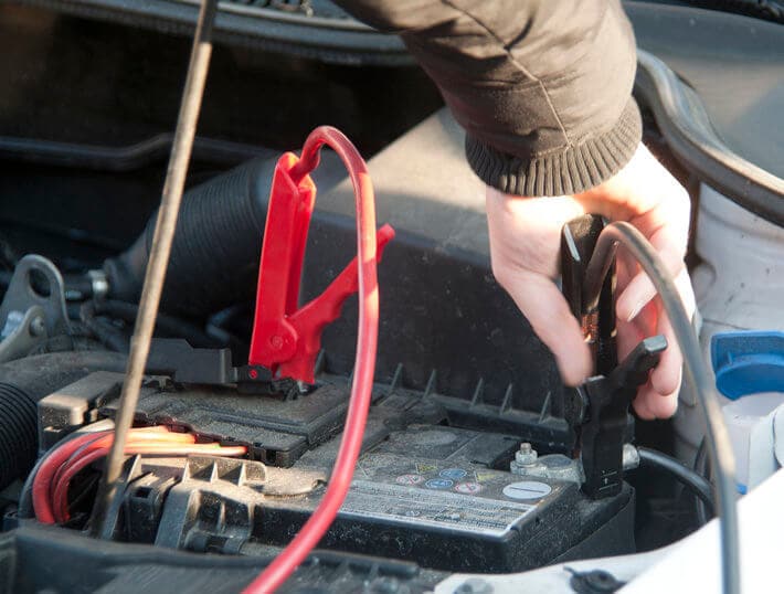 چگونه باتری خالی ماشین را شارژ کنیم